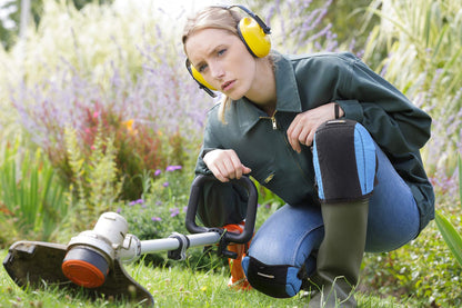 Thunderbolt Knee Pads for Work Perfect for Construction, Gardening, Flooring Carpentry Anti-Slip Leather Lightweight Comfortable Foam Cushion Adjustable Straps and Fast Clip Fasteners