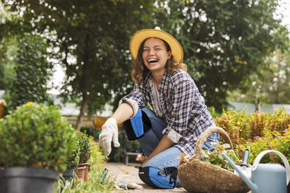 Thunderbolt Knee Pads for Work Perfect for Construction, Gardening, Flooring Carpentry Anti-Slip Leather Lightweight Comfortable Foam Cushion Adjustable Straps and Fast Clip Fasteners